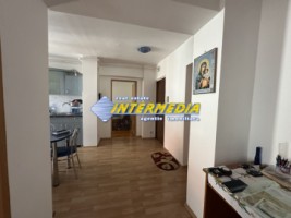 vanzare-apartament-3-camere-decomandat-2-bai-balcon-mare-parcare-zona-termopane-izolat-exterior-finisat-si-mobilat-11