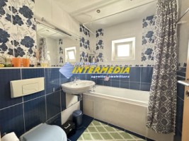 vanzare-apartament-3-camere-decomandat-2-bai-balcon-mare-parcare-zona-termopane-izolat-exterior-finisat-si-mobilat-21