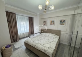 apartament-4-camere-transformat-in-3-zona-piata-mare-etaj-1-7