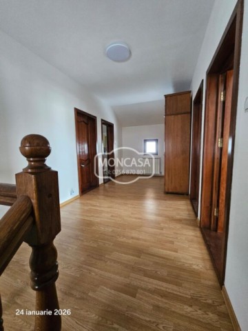 chirie-casa-spatioasa-in-sat-hudum-com-curtesti-0