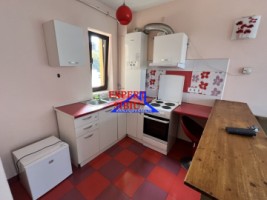 inchiriez-apartament-2-camere-decomandatrenovat-zona-strand-3