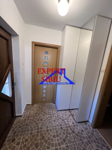 inchiriez-casa-3-camere-decomandate-tip-duplex-calea-cisnadiei-17