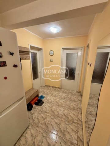 spatiu-comercial-30-mp-si-apartament-2-camere-zona-marchian-5