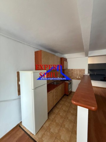 inchiriez-apartament-2-camere-decomandat-zona-strand-2
