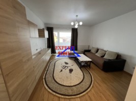 inchiriez-apartament-3-camere-decomandat-renovat-zona-selimbar-2
