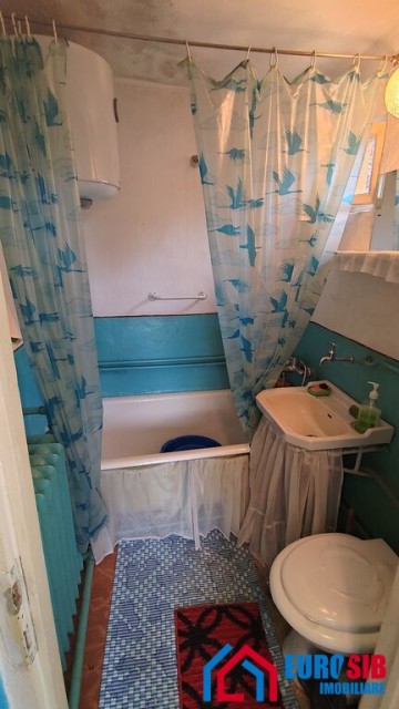 casa-singur-in-curte-in-sibiu-zona-c-poplacii-8