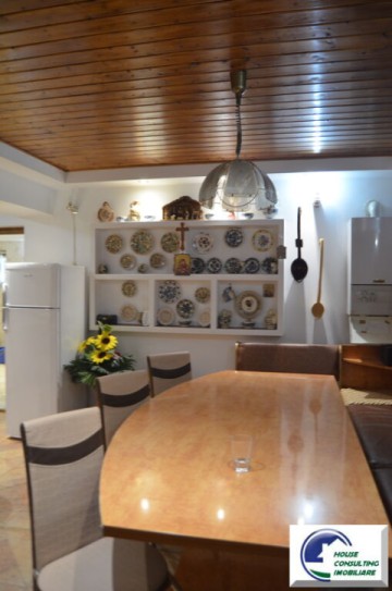 casa-de-vacanta-situata-in-busteni-piatra-arsa-11