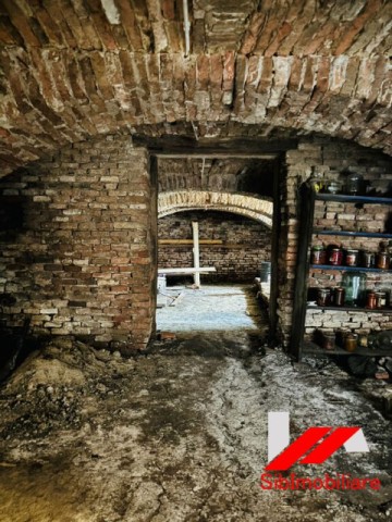 casa-saseasca-cu-teren-2000-mp-cu-dublu-acces-de-vanzare-in-hamba-19