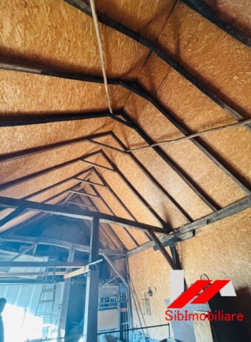 casa-saseasca-cu-teren-2000-mp-cu-dublu-acces-de-vanzare-in-hamba-24