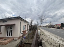 casa-si-teren-in-stauceni-la-strada-principala-1
