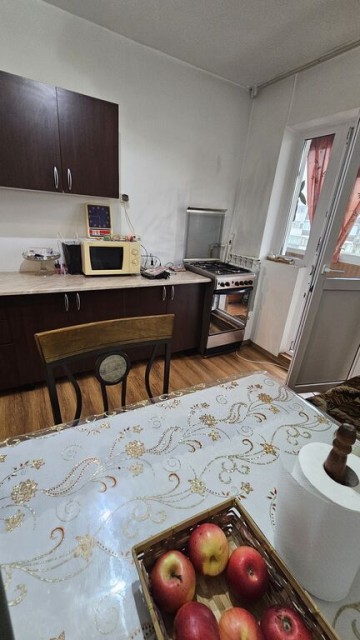 blv-bucuresti-2-camere-decomandat-78-liber-71500-euro-44