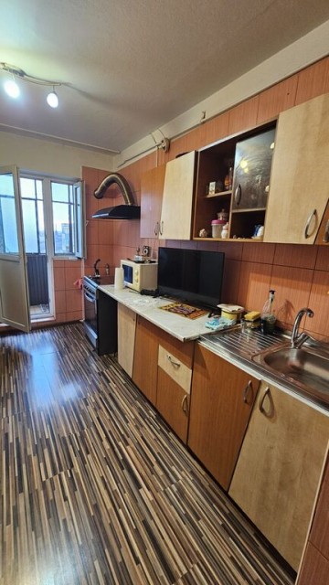 blv-bucuresti-decomandat-57-mp-utili-vedere-bulevard-6