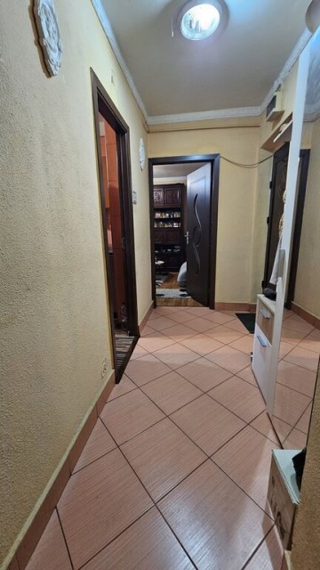 blv-bucuresti-decomandat-57-mp-utili-vedere-bulevard-17