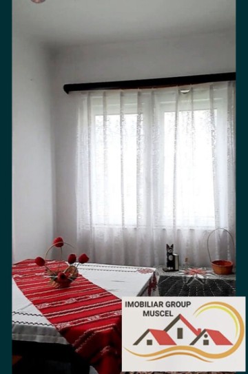casa-3-camere-teren-800-mp-campulung-muscel-zona-flamanda-pret-135000-euro-negociabil-12