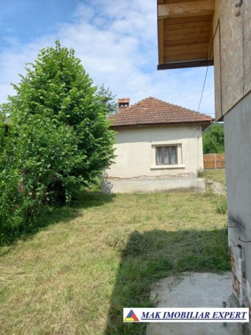 casa-2-camere-teren-1500-mp-de-vanzare-in-balilesti-arges-8