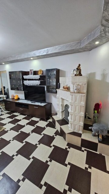 zona-afi-palace-casa-la-pret-de-apartament-2-camere-central-2