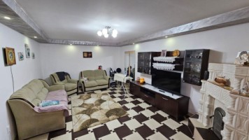 zona-afi-palace-casa-la-pret-de-apartament-2-camere-central-9