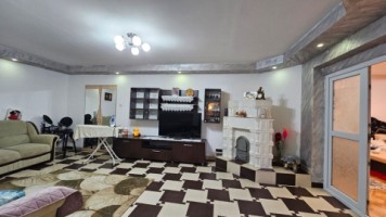 zona-afi-palace-casa-la-pret-de-apartament-2-camere-central-11