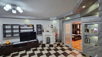 zona-afi-palace-casa-la-pret-de-apartament-2-camere-central-13