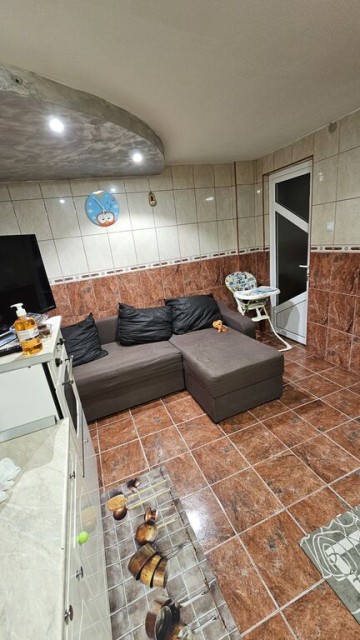 zona-afi-palace-casa-la-pret-de-apartament-2-camere-central-23