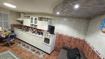 zona-afi-palace-casa-la-pret-de-apartament-2-camere-central-24