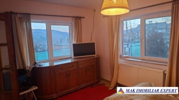 vila-6-camere-teren-1400-mp-in-central-campulung-muscel-ag-4