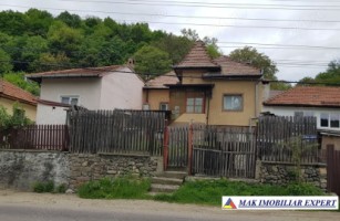 casa-3-camere-teren-150-mp-apa-sarata-campulung-muscel-arges