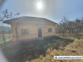 casa-vacanta-2-camere-teren-1295-mp-in-marcus-campulung-ag-2