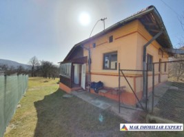 casa-vacanta-2-camere-teren-1295-mp-in-marcus-campulung-ag-3