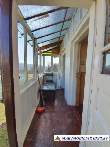 casa-vacanta-2-camere-teren-1295-mp-in-marcus-campulung-ag-6