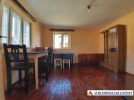 casa-vacanta-2-camere-teren-1295-mp-in-marcus-campulung-ag-11