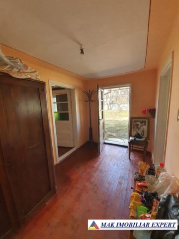 casa-vacanta-2-camere-teren-1295-mp-in-marcus-campulung-ag-18