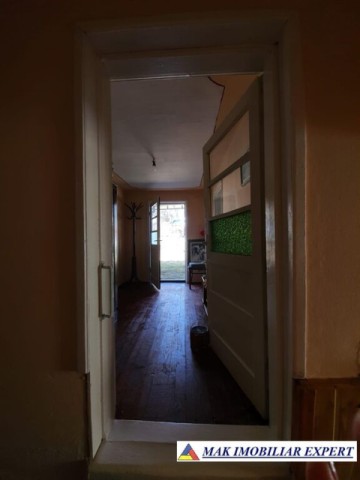 casa-vacanta-2-camere-teren-1295-mp-in-marcus-campulung-ag-35