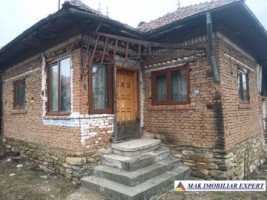 vand-casa-5-camere-teren-1600-mp-in-boteni-arges-1