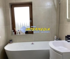 casa-cu-4-camere-si-garaj-finisata-in-alba-iulia-mobilata-3