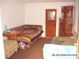 casa-vacanta-9-camere-teren-5500-mp-in-vladesti-arges-4