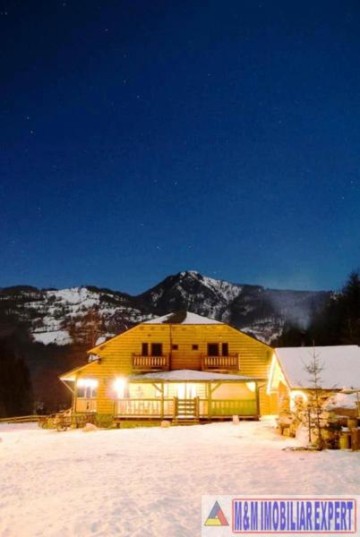 vila-pensiune-11-camere-teren-14-ha-rucar-arges-5