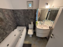 ultracentral-2-camere-decomandat-2-logii-vedere-superba-6