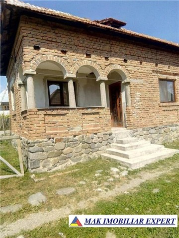 casa-2-camere-teren-1850-mp-in-aninoasa-arges-1