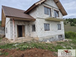 casa-la-rosu-de-vanzare-in-alba-iulia-6