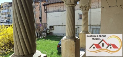 vanzare-vila-interbelica-ultracentral-decomandata-cu-6-camere-3-bai-3-holuri-bucatarie-si-terasa-cu-o-suprafata-de-teren-282-mp-super-oferta-pret-de-80000-de-euro-negociabil-25