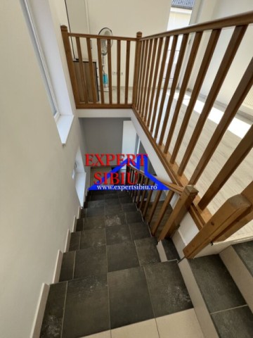 inchiriez-casa-3-camereconstructie-nouazona-strand-17