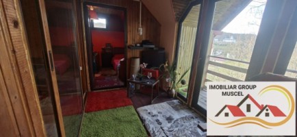 vanzare-cabana-in-centrul-com-bughea-de-jos-cu-o-priveliste-panoramica-si-o-suprafata-de-teren-intravilan-in-panta-de1465-mp-cu-o-suprafata-construita-de-44-mp-la-pretul-de26000-de-euro-negociabil-26