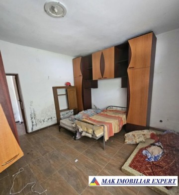 vand-vila-5-camere-teren-900-mp-incentru-mihaesti-arges-2