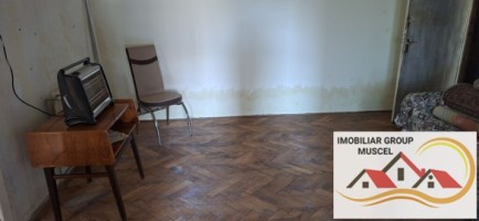 vanzare-vila-interbelica-ultracentral-decomandata-cu-6-camere-3-bai-3-holuri-bucatarie-si-terasa-cu-o-suprafata-de-teren-282-mp-super-oferta-pret-de-80000-de-euro-5