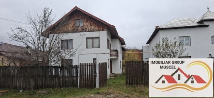 vanzare-casa-in-balilesti-cu-4-camere-si-un-living-avand-doua-terase-atat-la-parter-cat-si-la-etaj-intr-o-zona-linistita-si-pitoreasca-cu-o-suprafata-de-teren-1138-mp-la-pretul-de-48000-euro-negociabil-casa-are-o-suprafata-construita-de-120-mp-0
