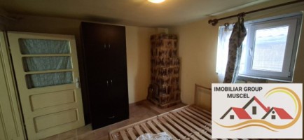 vanzare-casa-in-balilesti-cu-4-camere-si-un-living-avand-doua-terase-atat-la-parter-cat-si-la-etaj-intr-o-zona-linistita-si-pitoreasca-cu-o-suprafata-de-teren-1138-mp-la-pretul-de-48000-euro-negociabil-casa-are-o-suprafata-construita-de-120-mp-20