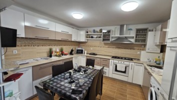 baicoi-casa-pretabila-locuit-firmaactivitati-comerciale-22