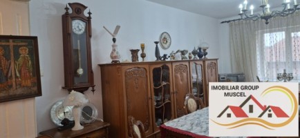 inchiriere-apartament-cu-4-camere-si-2-balcoane-complect-mobilat-cofort-1-la-etaj-1-ultracentral-in-campulung-la-pretul-de-300-euro-luna-4