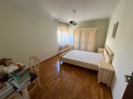 cantacuzino-etaj-casa-din-1980-curte-proprie-330mp-3